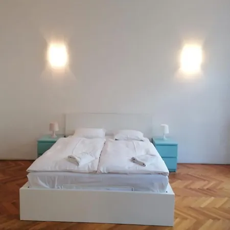 Live Like Local - Vinohrady Appartement *